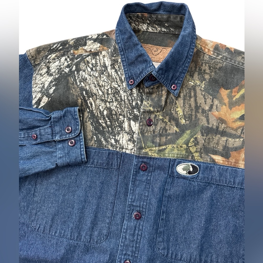 Y2K Mossy Oak Denim/Camo/Chambray Long Sleeve Men’s Button Down Size Medium Camo